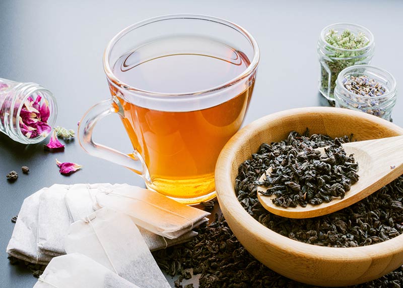 Why do tea drinkers prefer loose-leaf tea over bagged tea?