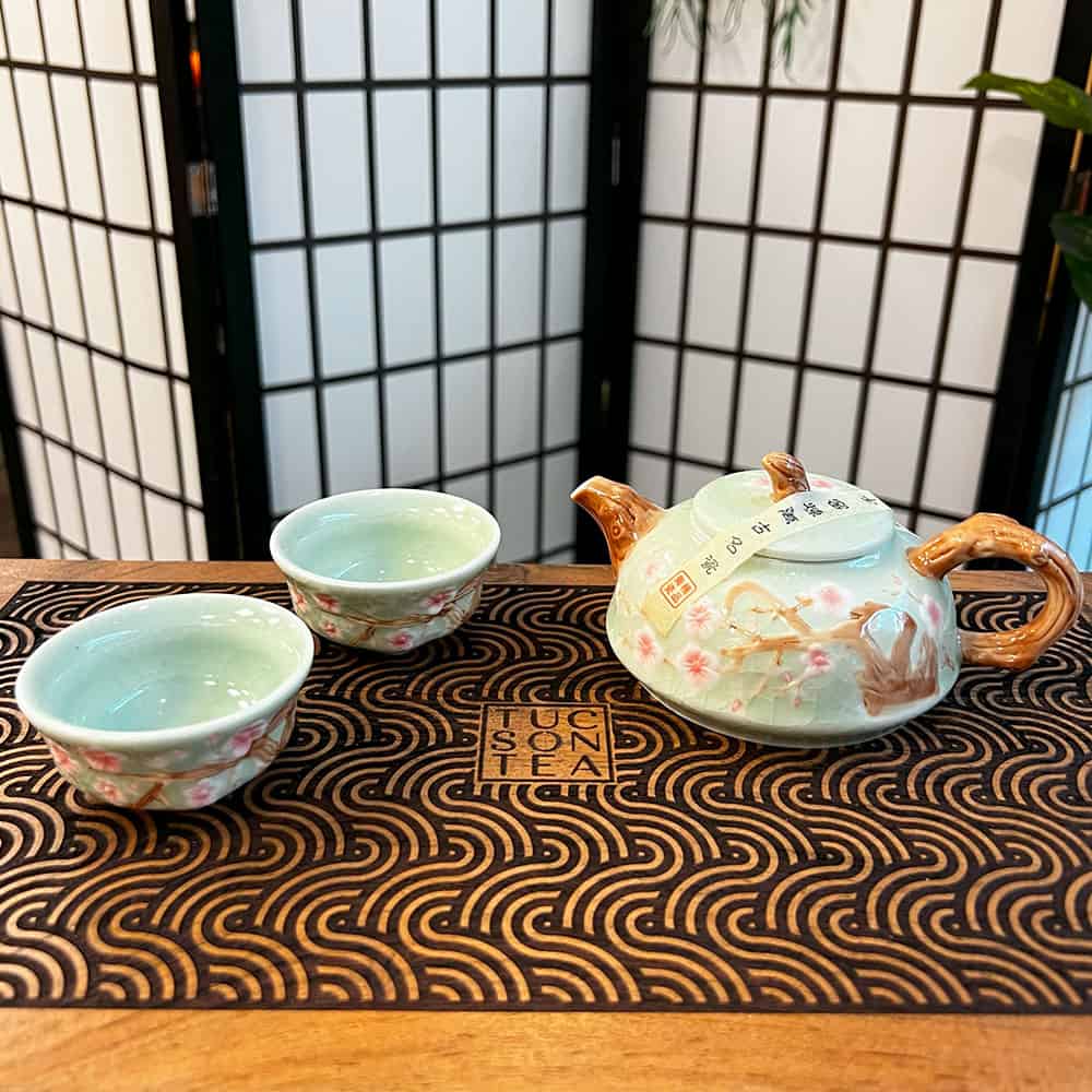 Porcelain Plum Teapot with 4 Cups